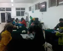 c7-紧张氛围笼罩，球队迎战重要比赛要以冷静面对