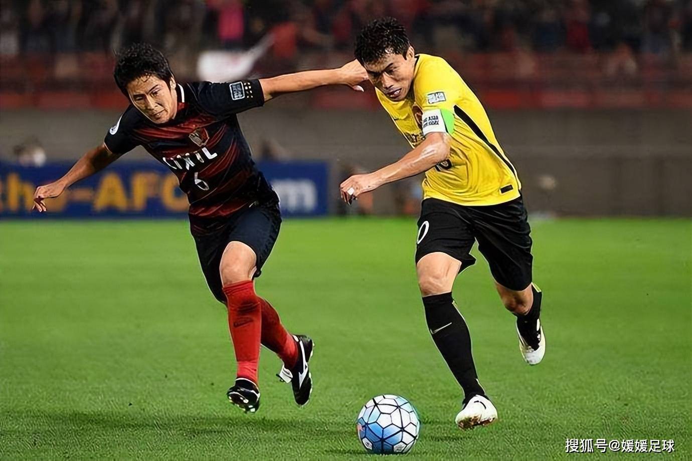 水原三星球员互相庆贺，欢庆晋级之夜(水原圣子k杯)