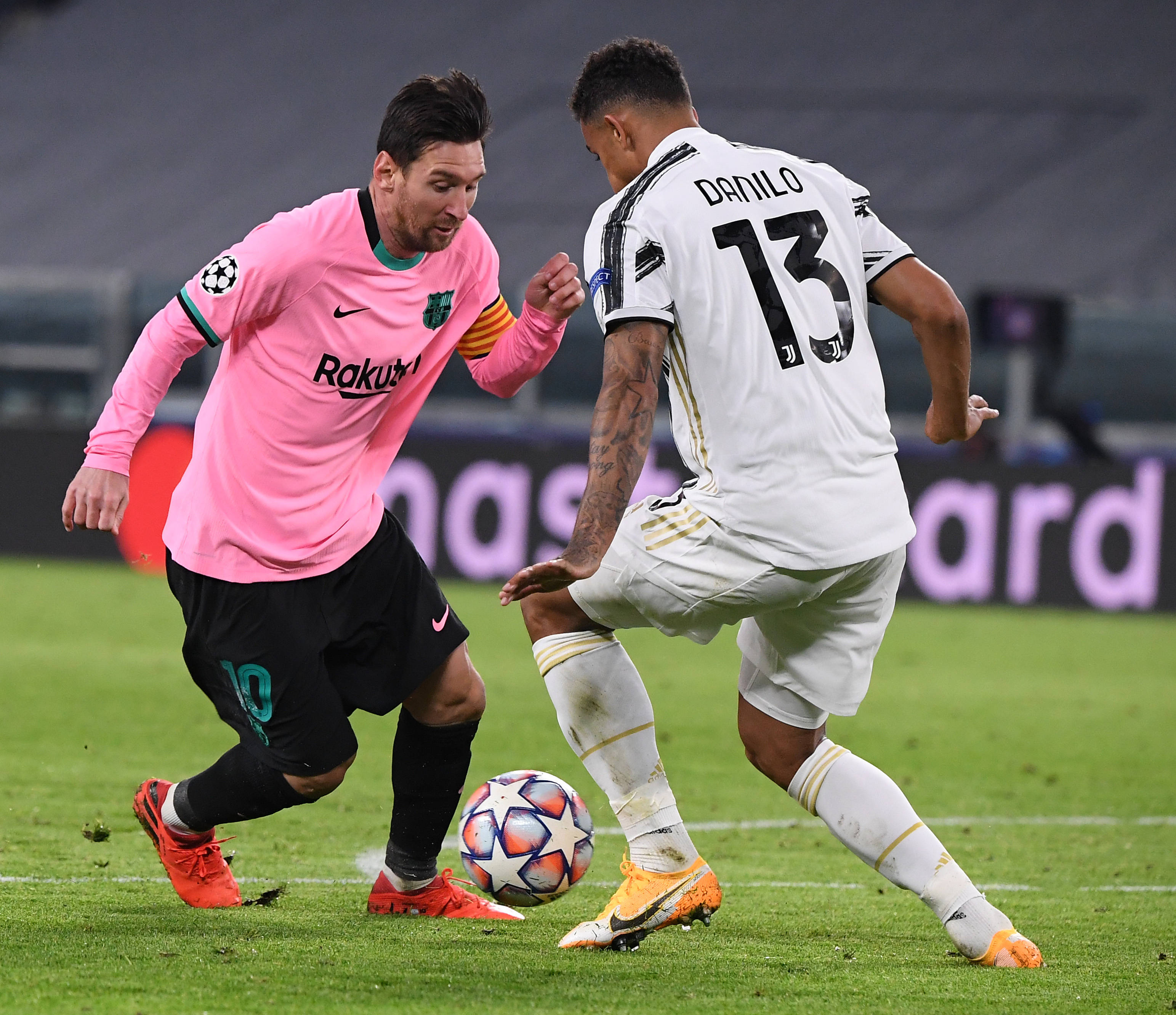 c7c7.app-包含尤文图斯客场惨败巴塞罗那，丧失小组头名的词条