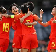 美国女足队击败中国队晋级半决赛